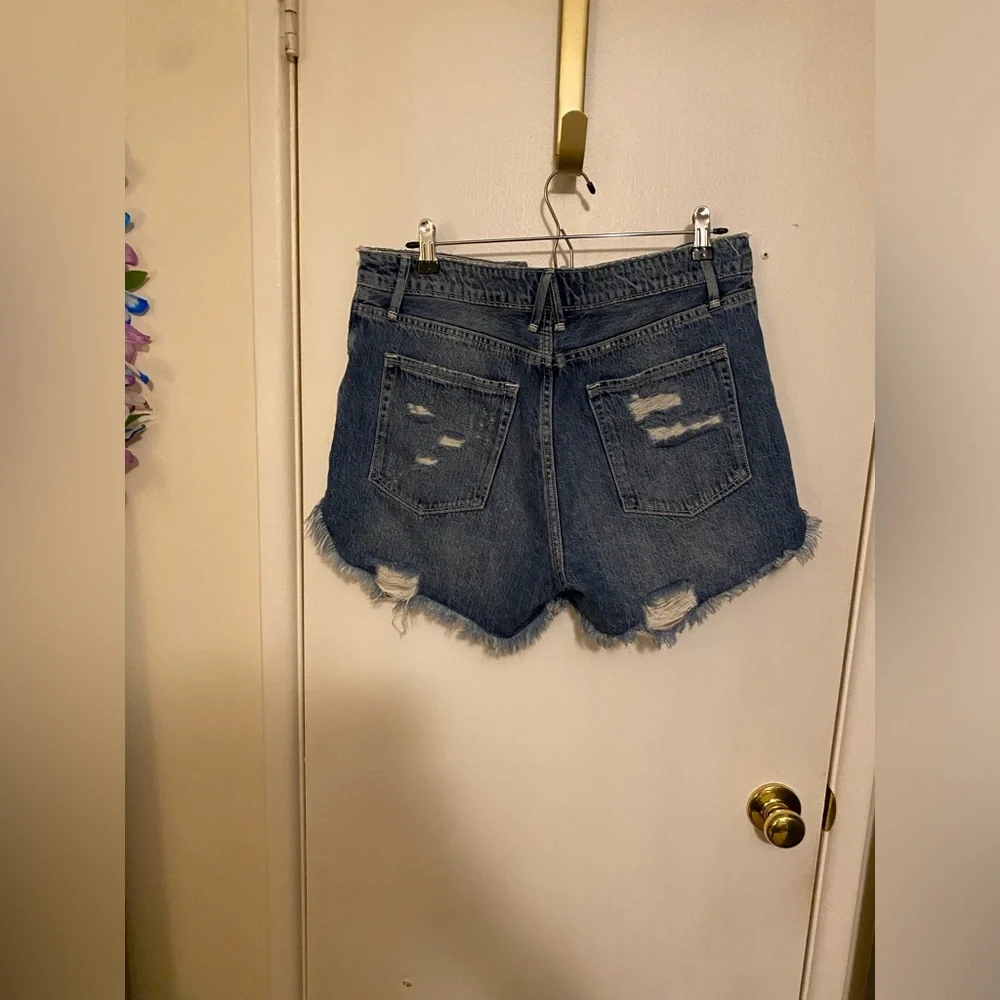 Good American cut off shorts - Picture 5 of 7